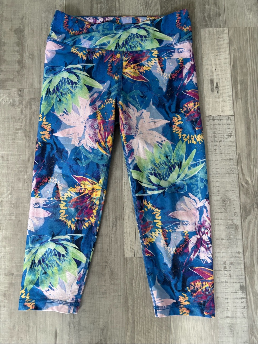 DSG Blue Floral Capri Leggings with Green & Pink Accents